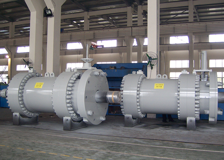 三峽電站水輪機接力器，單機容量70萬千瓦